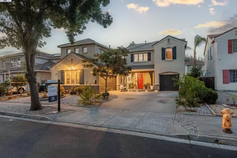 332 Arrowhead Way, Hayward, CA 94544