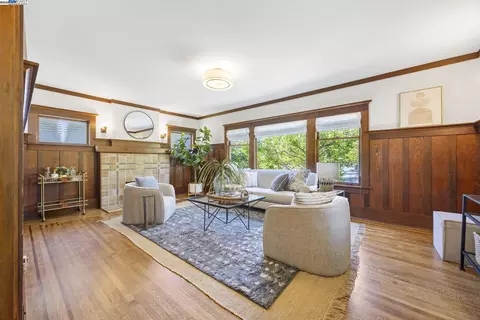 898 Union St, Alameda, CA 94501 photo 1