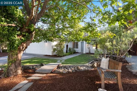 4824 Skyhawk Dr, Richmond, CA 94803