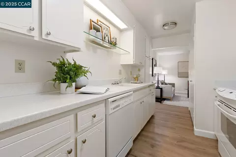 1741 Holland Cir, Walnut Creek, CA 94597