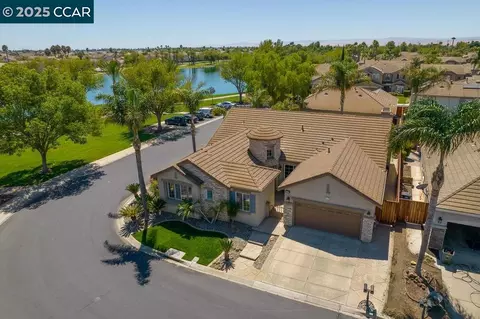2078 Bridgeport Loop, Discovery Bay, CA 94505 photo 1