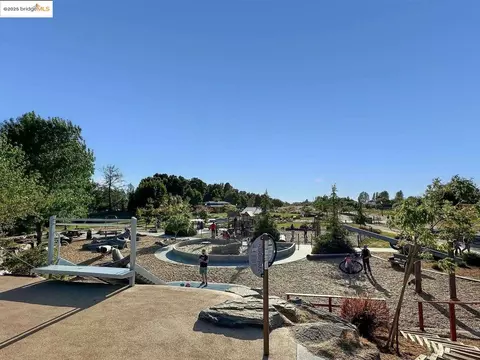 Other - 325 Kitty Hawk Rd UNIT 207, Alameda, CA 94501 photo 13 of 17