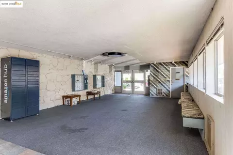 Other - 325 Kitty Hawk Rd UNIT 207, Alameda, CA 94501 photo 4 of 17