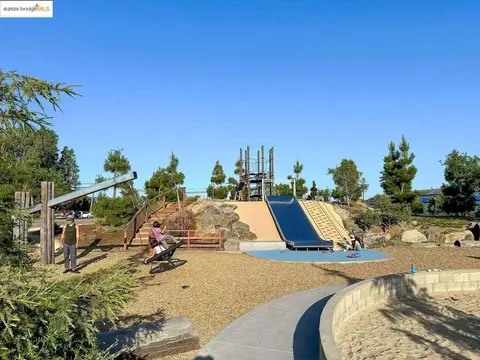 Other - 325 Kitty Hawk Rd UNIT 207, Alameda, CA 94501 photo 11 of 17