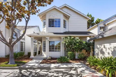 6477 Potrero Dr, Newark, CA 94560