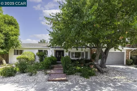 920 Savannah Ct, Walnut Creek, CA 94598