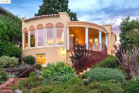 941 Warfield Ave, Oakland, CA 94610