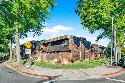 1771 Laguna St #5, Concord, CA 94520