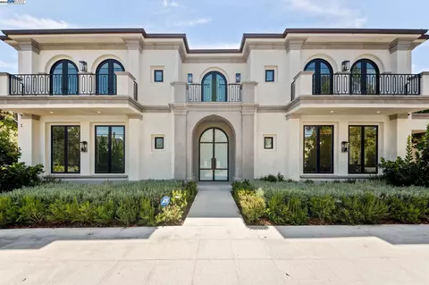 701 N Camden Dr, Beverly Hills, CA 90210