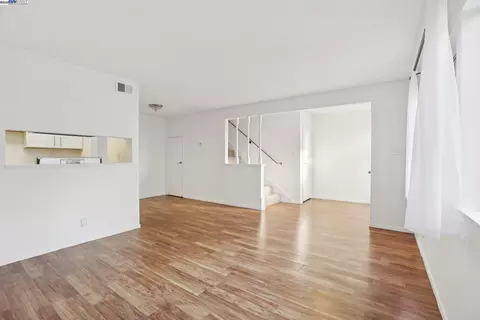 1042 Mohr Ln #B, Concord, CA 94518