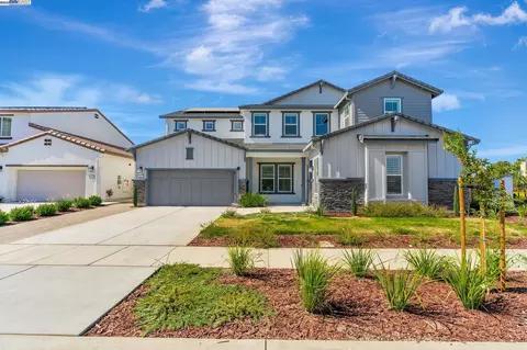 665 River Bend Dr, Lathrop, CA 95330 photo 1