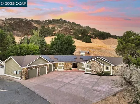 4161 Leon Dr, Clayton, CA 94517