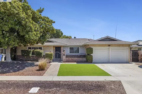 6578 N Callisch, Fresno, CA 93710