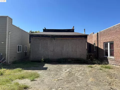 Exterior - 39 Main St, Isleton, CA 95641 photo 4 of 9
