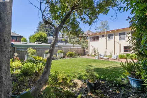 2825 Piedmont Ave, Berkeley, CA 94705 photo 1