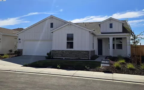 1351 Crescent Ave, Manteca, CA 95336 photo 1