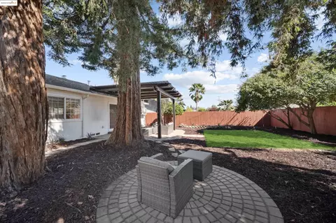 8263 Cardiff Dr, Dublin, CA 94568 photo 1
