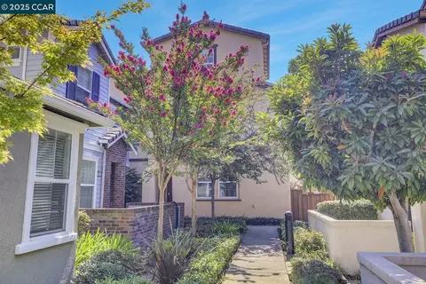 2974 Bella Dr, Concord, CA 94519