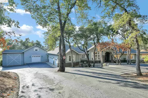 16096 Parkridge Ave, Sonora, CA 95370