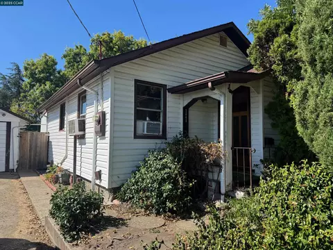 2445 Yale St, Martinez, CA 94553 photo 1