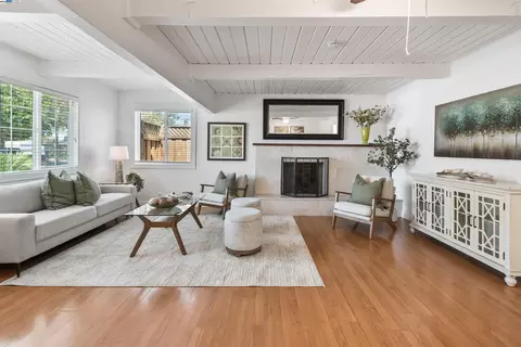 23688 Jorgensen Ln, Hayward, CA 94541 photo 1