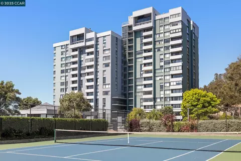 555 Pierce St #209, Albany, CA 94706