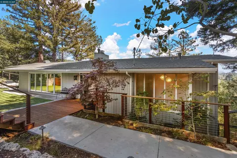 99 Via Floreado, Orinda, CA 94563