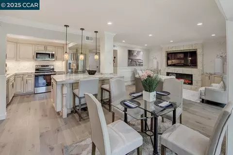 2601 Pine Knoll Dr #8, Walnut Creek, CA 94595