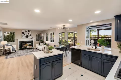 2708 Carmen Ct, Pinole, CA 94564