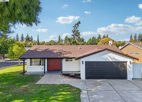 32226 Crest Ln, Union City, CA 94587