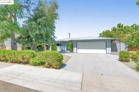 2011 Regis Dr, Davis, CA 95618 photo 1