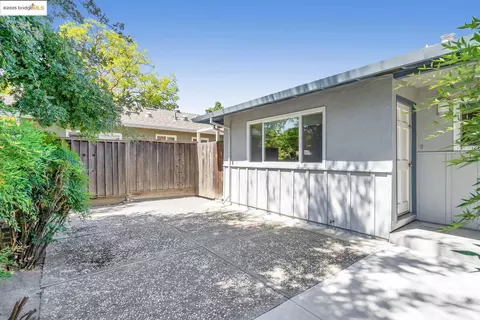 Exterior - 2011 Regis Dr, Davis, CA 95618 photo 5 of 11