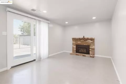 Living - 2011 Regis Dr, Davis, CA 95618 photo 4 of 4