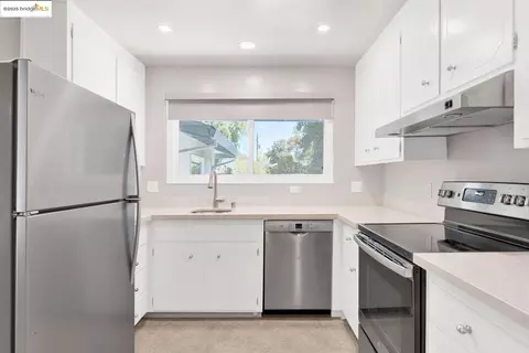 Kitchen - 2011 Regis Dr, Davis, CA 95618 photo 2 of 3