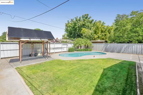 Exterior - 2011 Regis Dr, Davis, CA 95618 photo 11 of 11