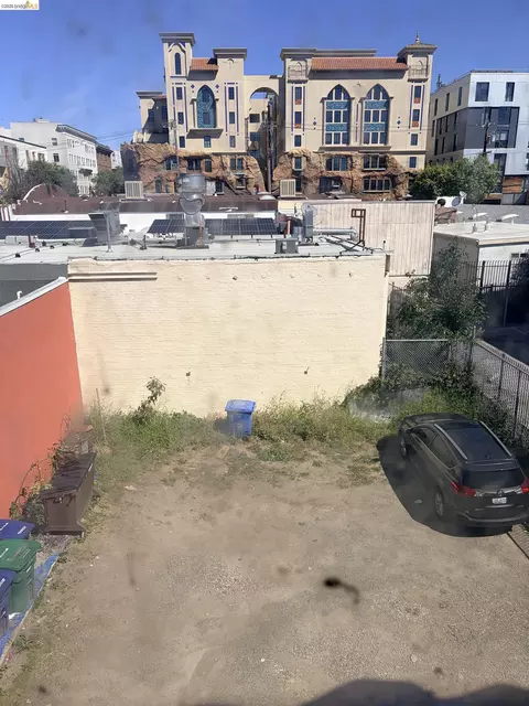 Exterior - 2509 Dwight Way, Berkeley, CA 94704 photo 5 of 6