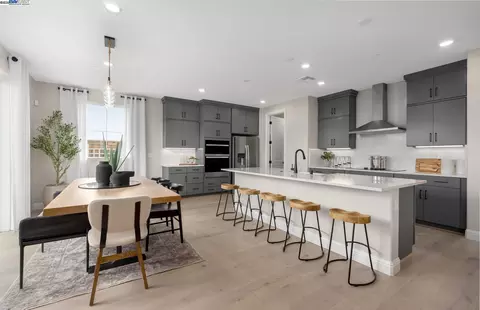 Kitchen - 339 E Bobby Gln, Mountain House, CA 95391 photo 1 of 2