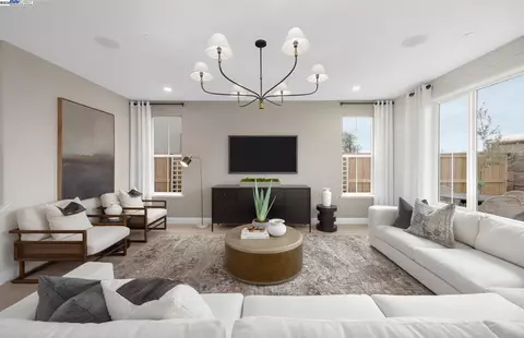 Living - 339 E Bobby Gln, Mountain House, CA 95391 photo 1 of 1