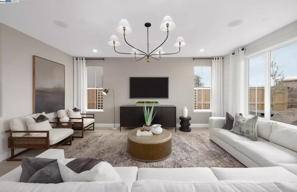 Living - 339 E Bobby Gln, Mountain House, CA 95391 photo 1 of 1