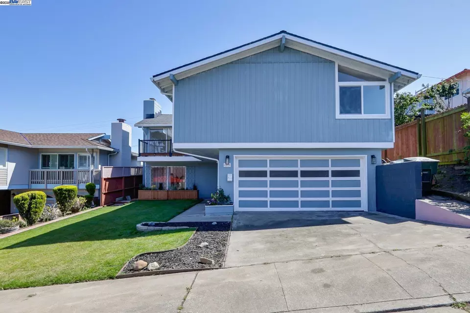 Exterior - 2575 Bantry Ln, South San Francisco, CA 94080 photo 2 of 7