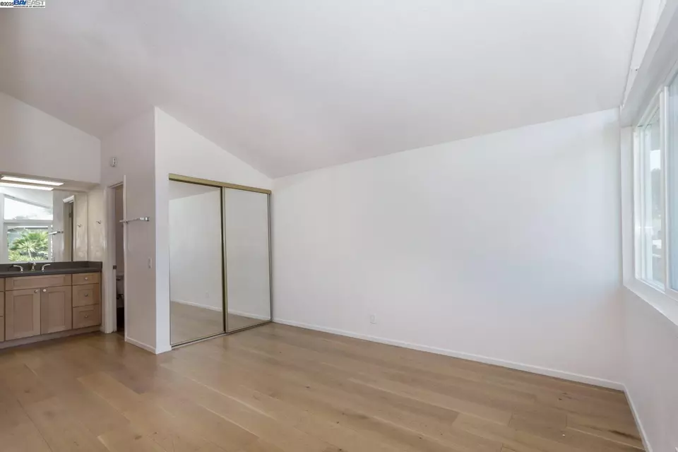 Bedroom - 2575 Bantry Ln, South San Francisco, CA 94080 photo 4 of 5