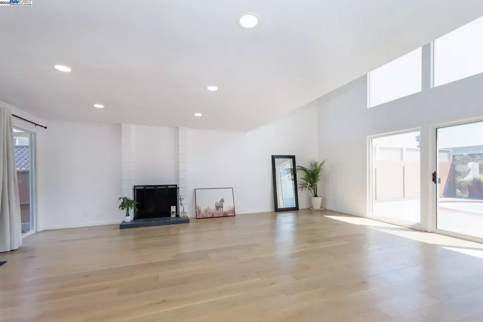 Living - 2575 Bantry Ln, South San Francisco, CA 94080 photo 1 of 6