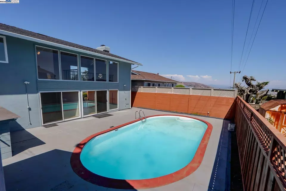 Exterior - 2575 Bantry Ln, South San Francisco, CA 94080 photo 6 of 7