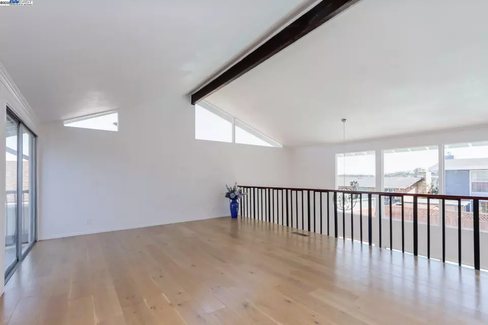 Living - 2575 Bantry Ln, South San Francisco, CA 94080 photo 3 of 6