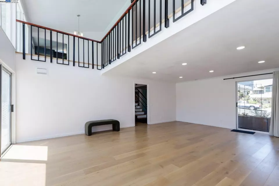 Living - 2575 Bantry Ln, South San Francisco, CA 94080 photo 2 of 6