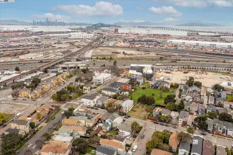 View/Area - 1745 Chase St, Oakland, CA 94607 photo 13 of 14