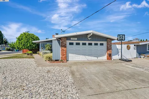 27487 Berenda Way, Hayward, CA 94544