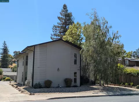 163 Virginia Hills Dr, Martinez, CA 94553