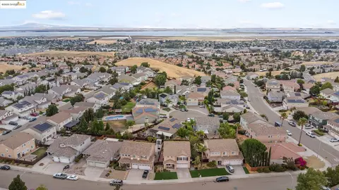 2393 Fieldgate Dr, Pittsburg, CA 94565 photo 1
