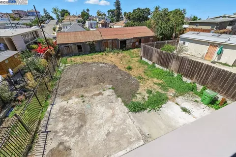 1736 E 21st St, Oakland, CA 94606